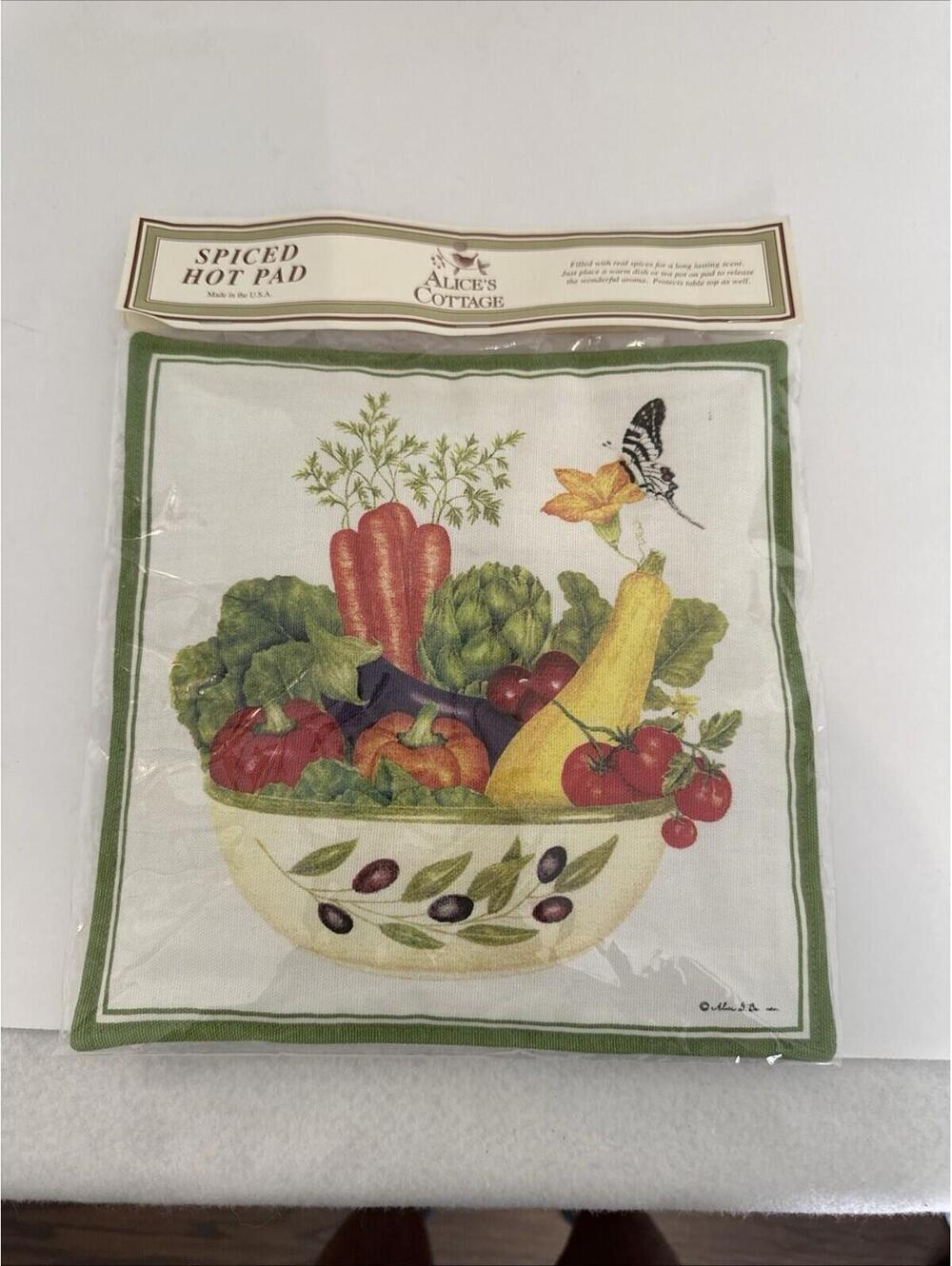 1 Vegetable Bowl Mug PadSpiced Hot Pad Alice's Cottage Garden motif